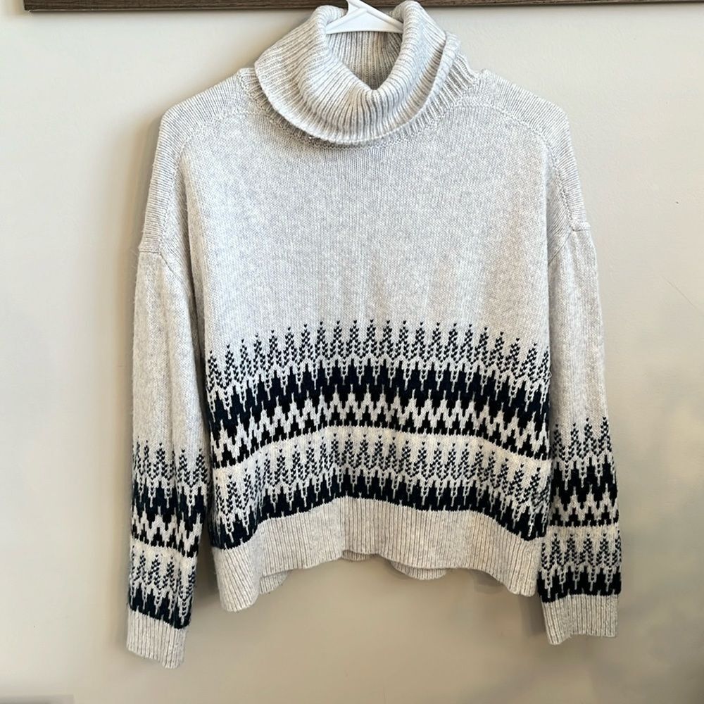 Banana Republic Gray and Black Turtleneck Sweater